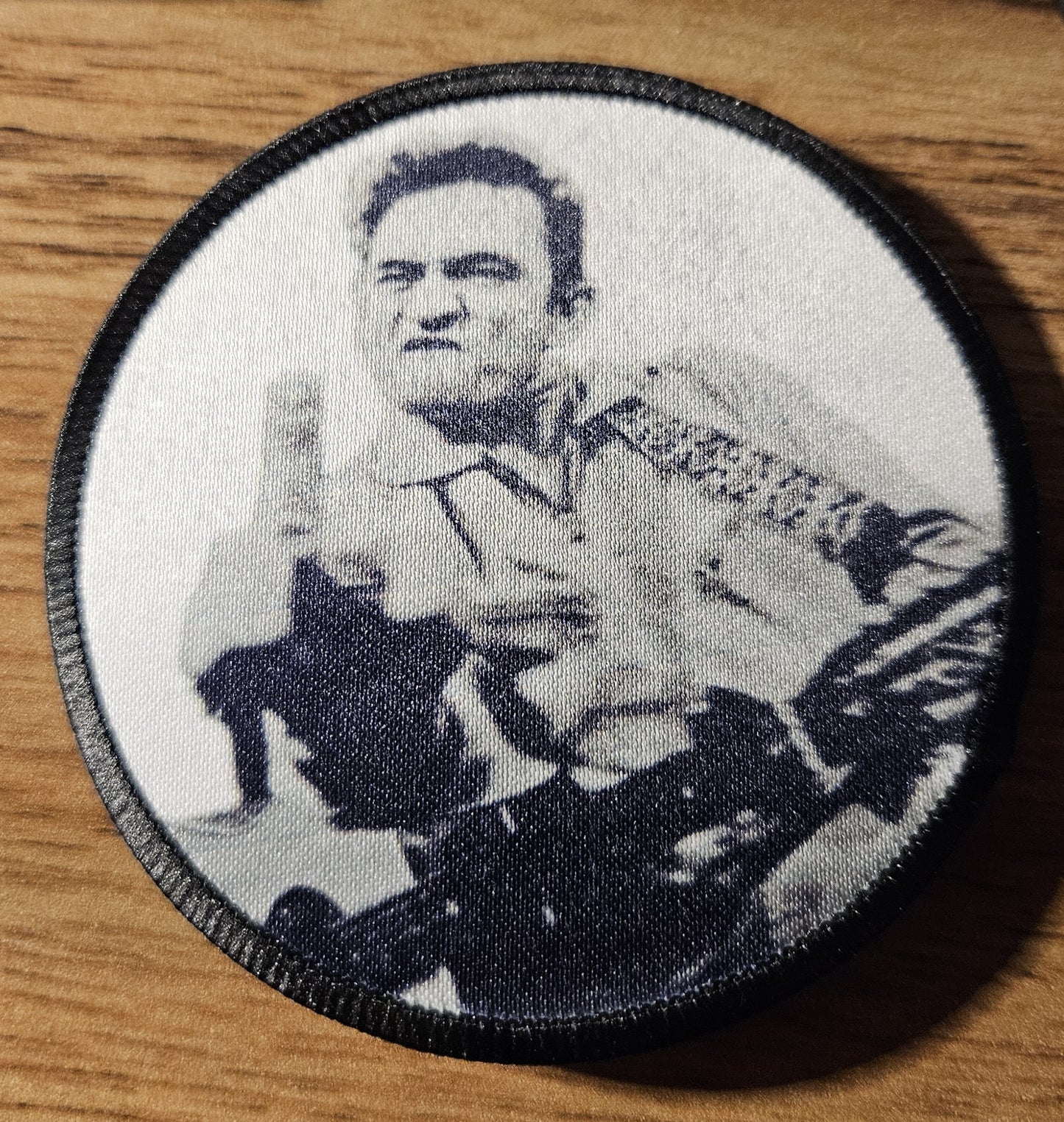 Johnny Cash - middle finger black and white